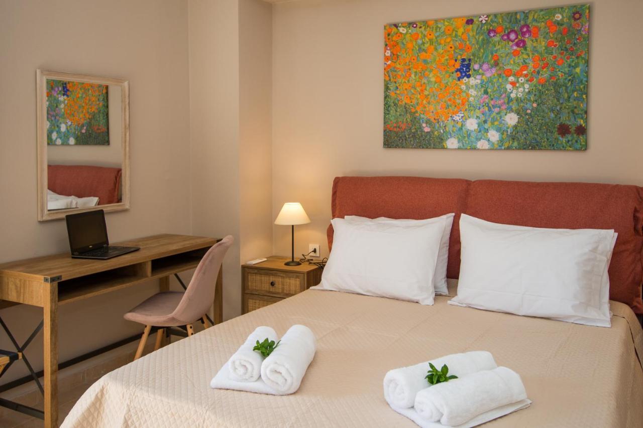 Akrotiri Sea View Suites 외부 사진